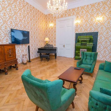 Solo Apartment In City Center Tbilisi Luaran gambar