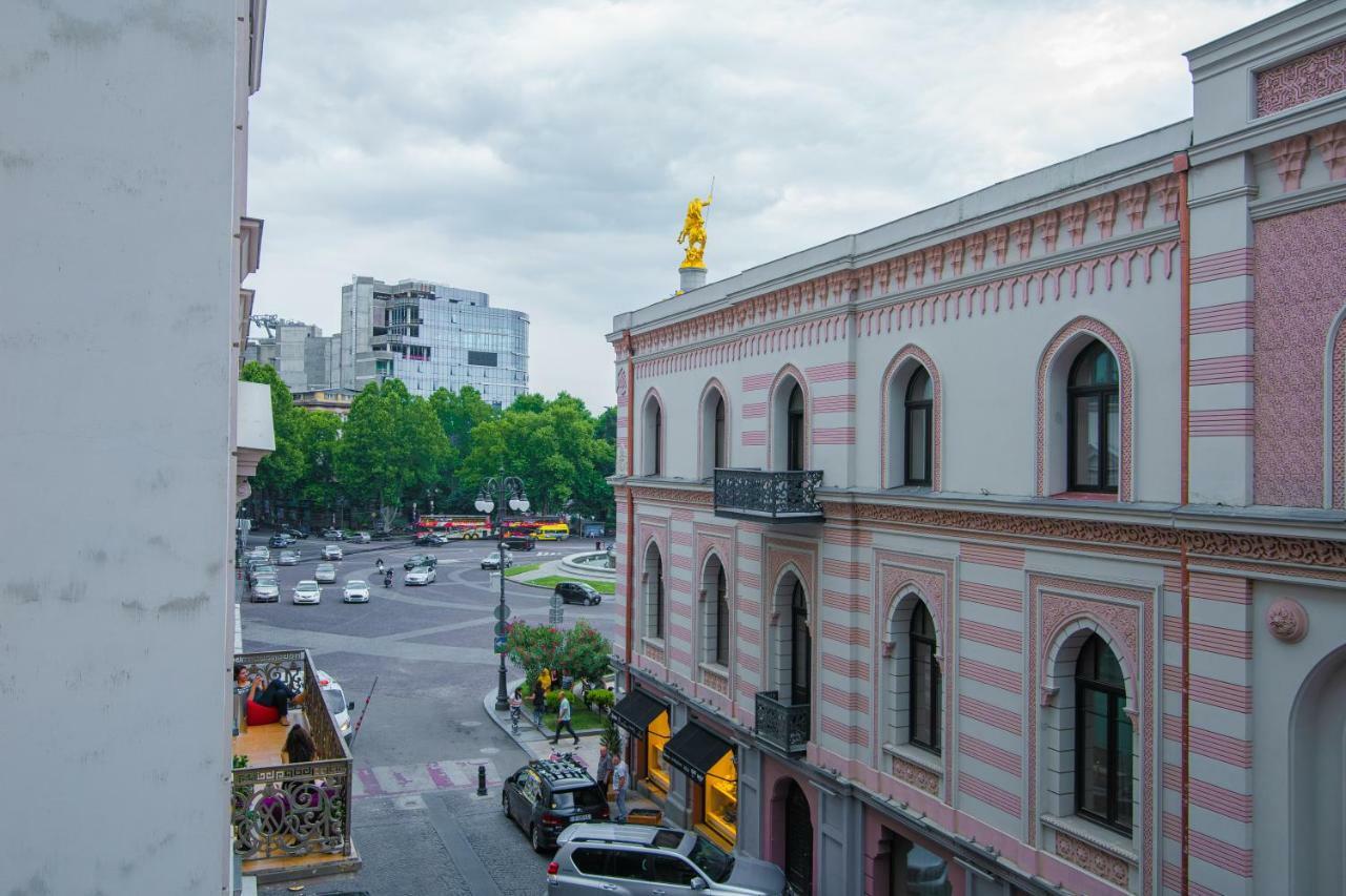 Solo Apartment In City Center Tbilisi Luaran gambar
