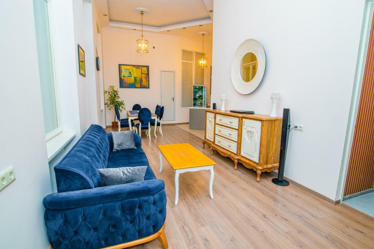 Solo Apartment In City Center Tbilisi Luaran gambar
