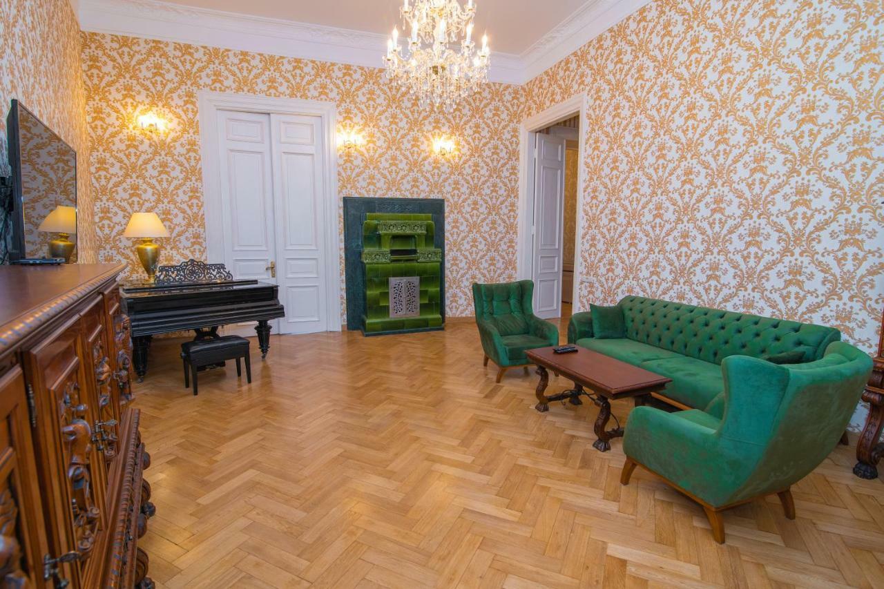 Solo Apartment In City Center Tbilisi Luaran gambar