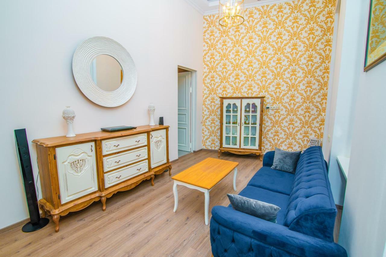 Solo Apartment In City Center Tbilisi Luaran gambar